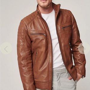 This jacket is brand new, never used, it did not fit me.